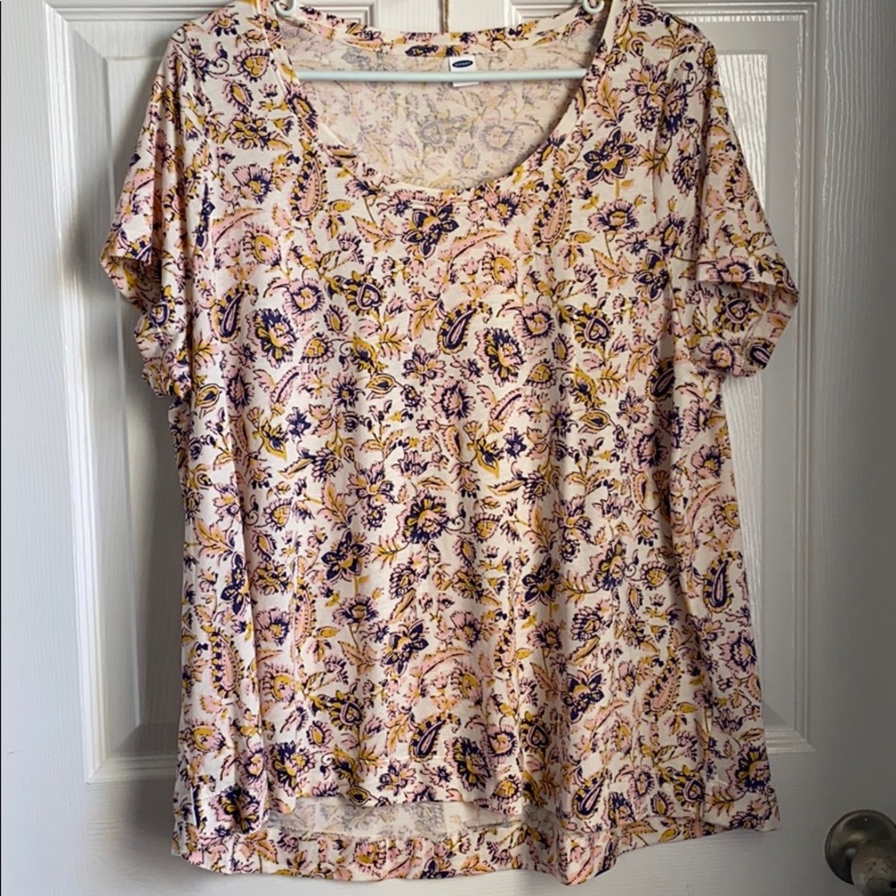 Beautiful Floral Old Navy Women’s Top